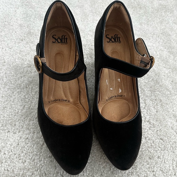Söfft Green Velvet High Heels Size 9.5 - Picture 1 of 7